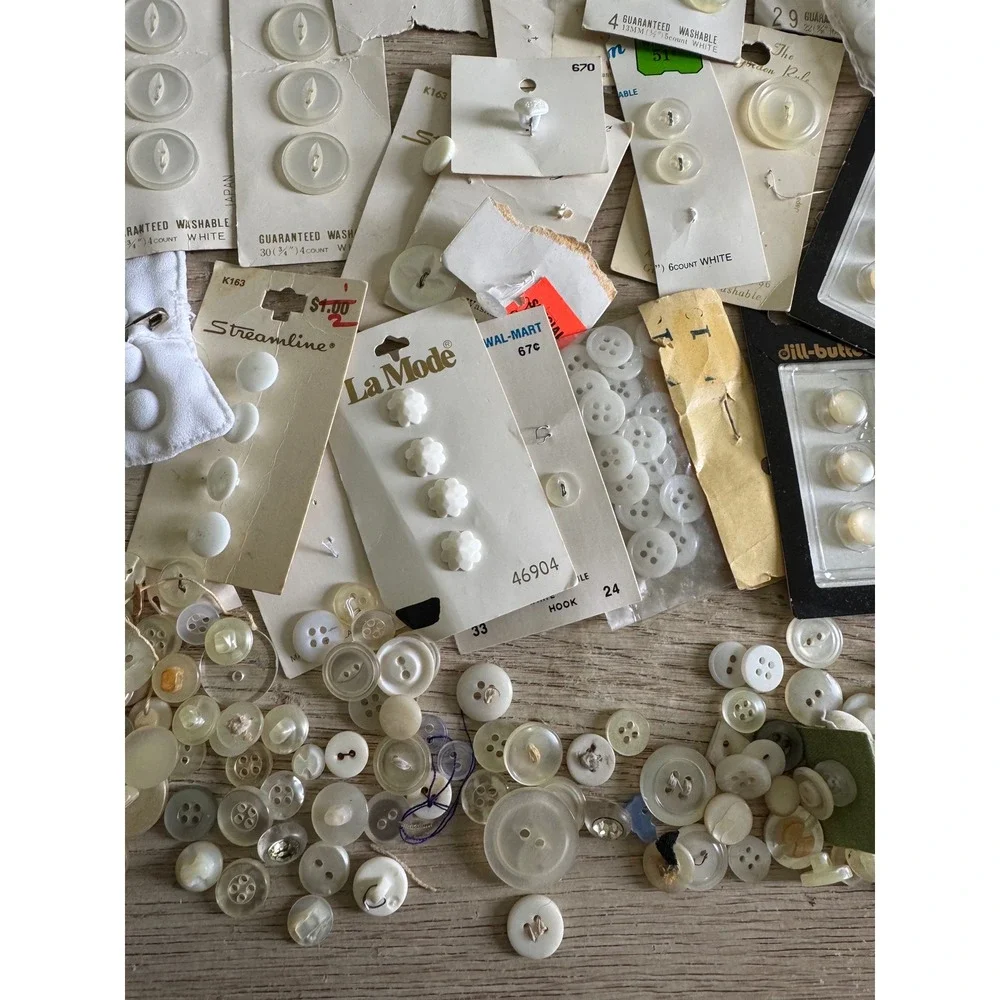 Vintage Button Lot White Cream Pearlized La Mode Le Bouton Streamline Ephemera